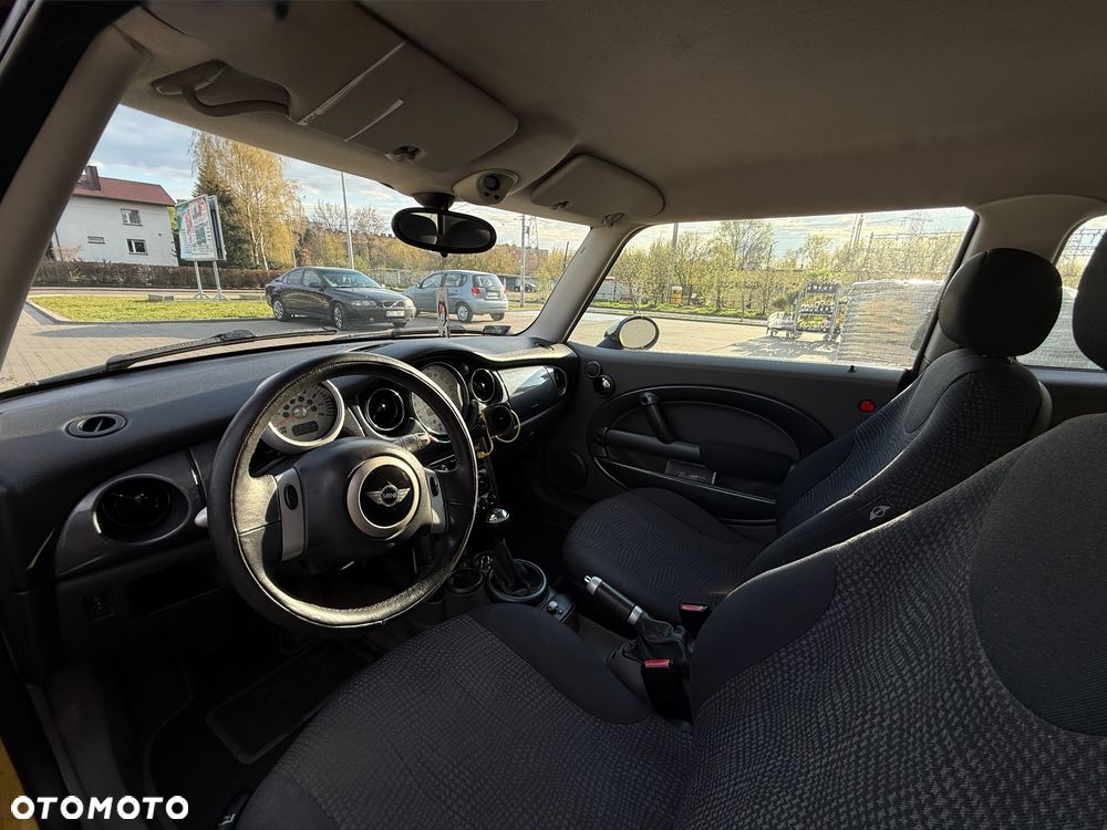 MINI Cooper Standard - 4