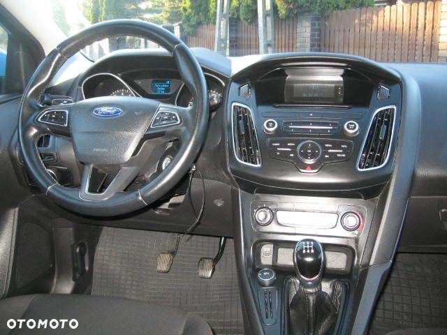 Ford Focus 1.6 Trend - 25