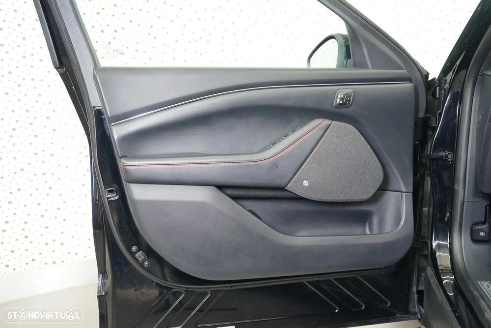 Ford Mustang Mach-E - 20