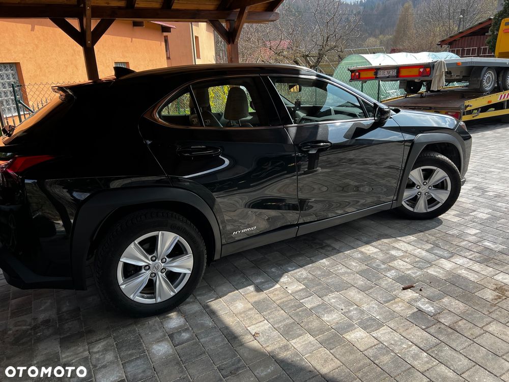 Lexus UX 250h Elegance 2WD - 8