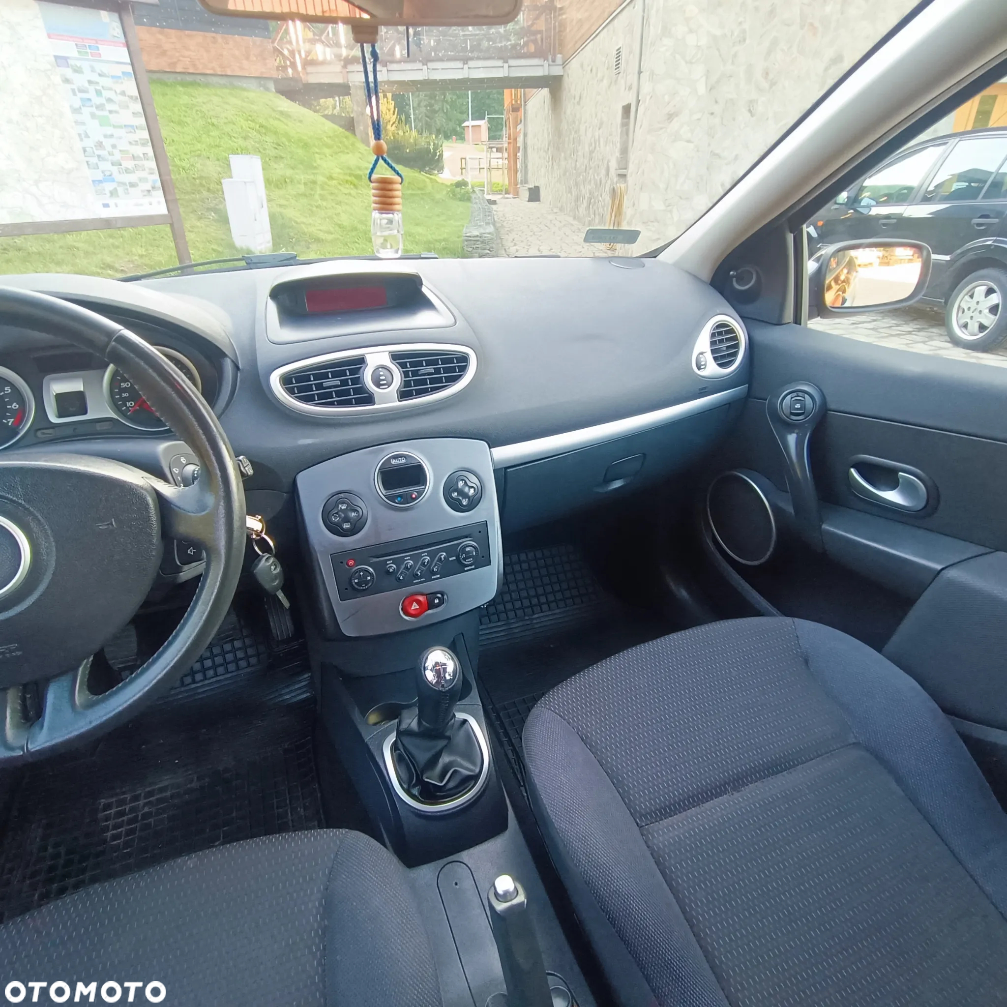Renault Clio 1.6 16V Exception - 31