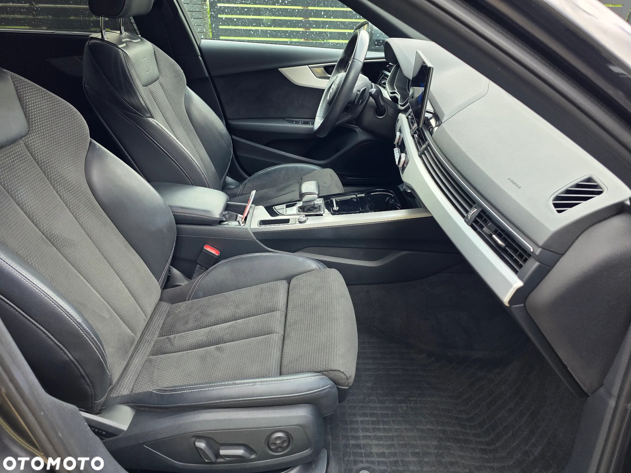 Audi A4 Avant 35 TFSI S tronic S line - 25