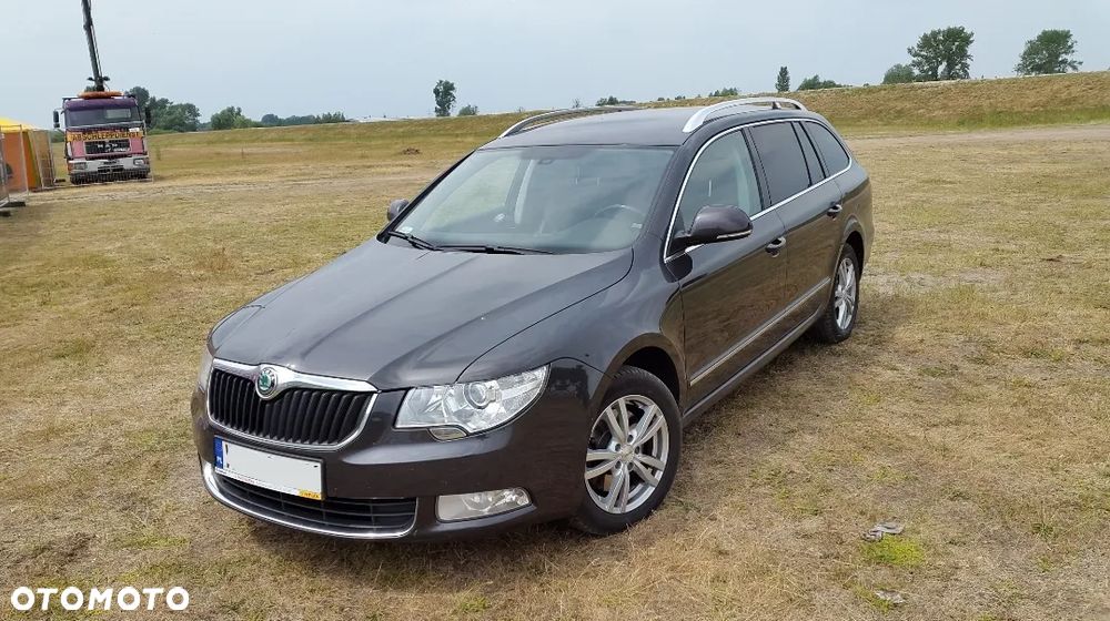 Skoda Superb 2.0 TDI Platinum DSG - 3