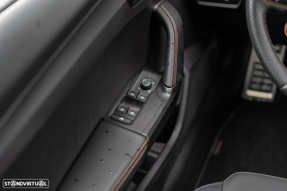 Cupra Formentor 1.4 e-Hybrid DSG VZ - 41