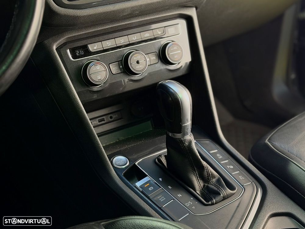 VW Tiguan Allspace 2.0 TDI Highine DSG - 29