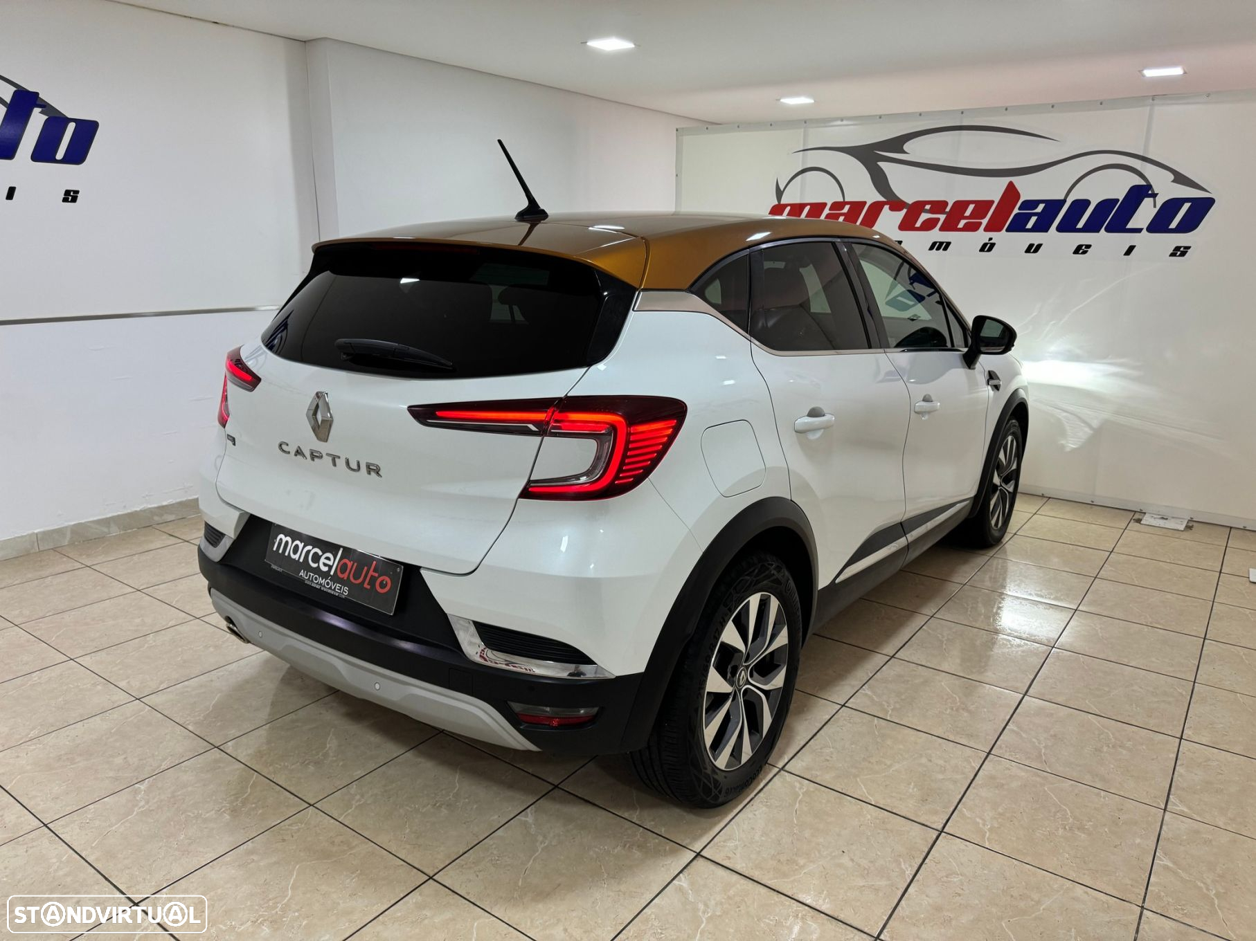 Renault Captur 1.0 TCe Exclusive - 13