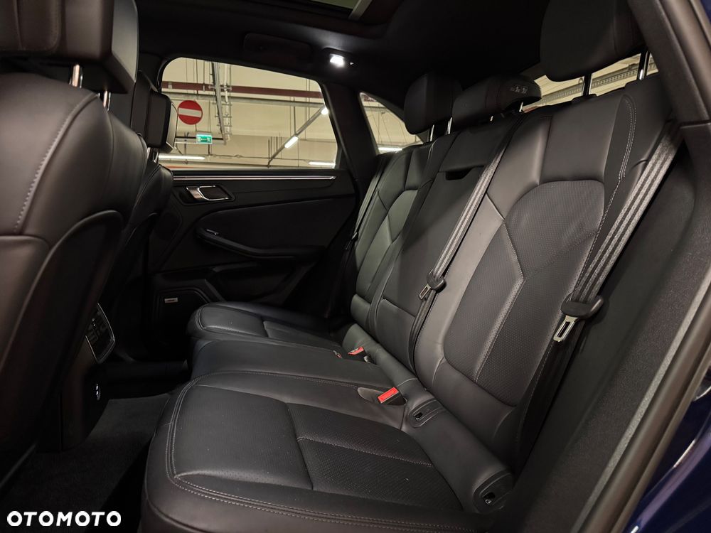 Porsche Macan Standard - 18