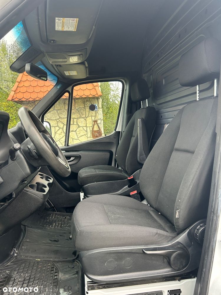 Mercedes-Benz Sprinter - 7