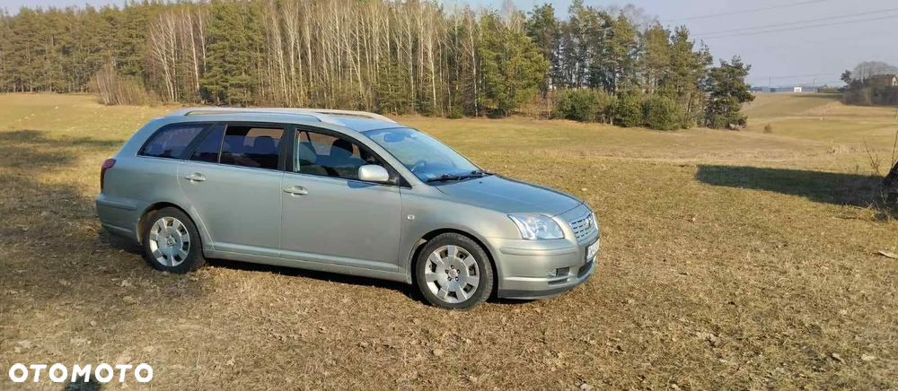 Toyota Avensis 2.0 D-4D Combi - 3