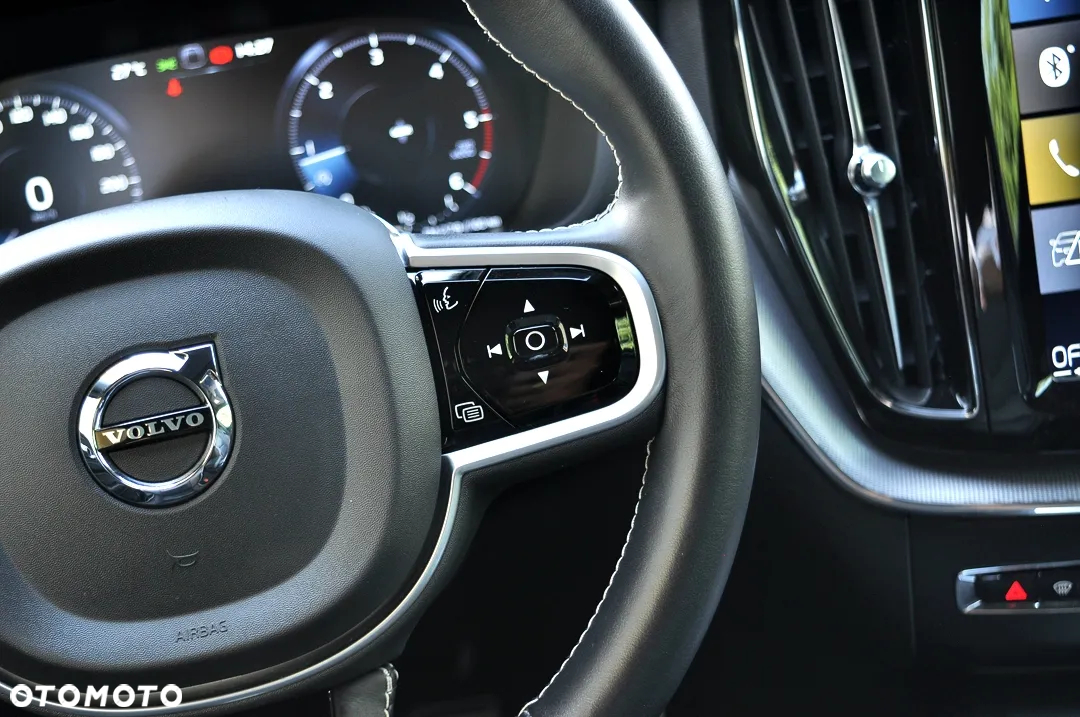 Volvo XC 60 D3 R-Design - 28