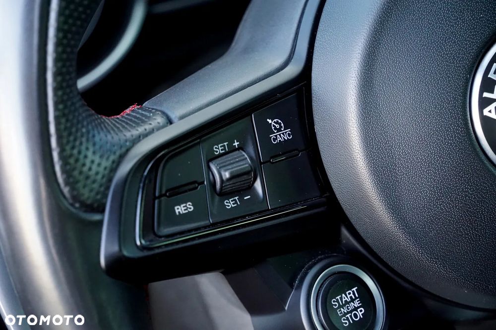 Alfa Romeo Giulia 2.0 Turbo Veloce TI Q4 - 31