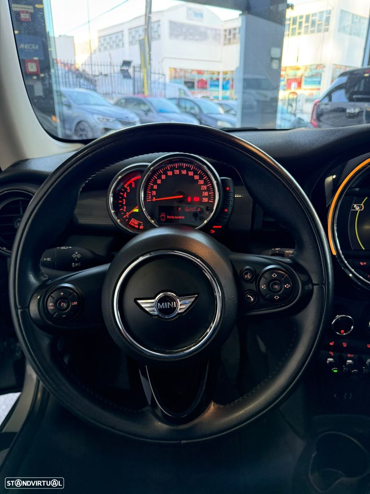 MINI 3 Portas Cooper D Aut. - 12