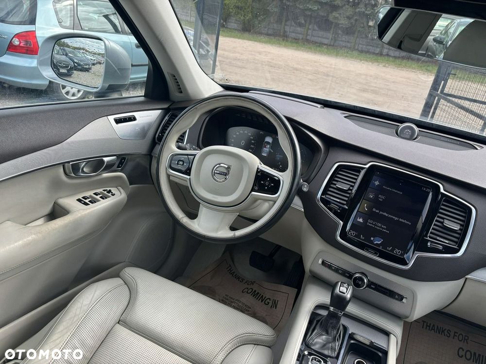Volvo XC 90 - 24