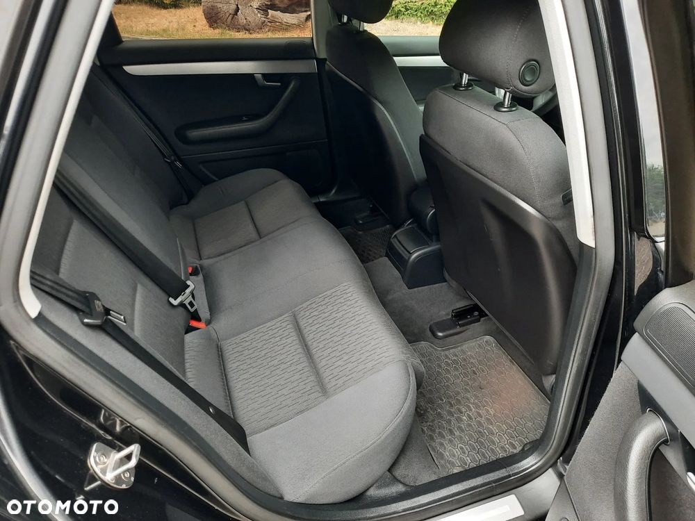 Audi A4 Avant - 16