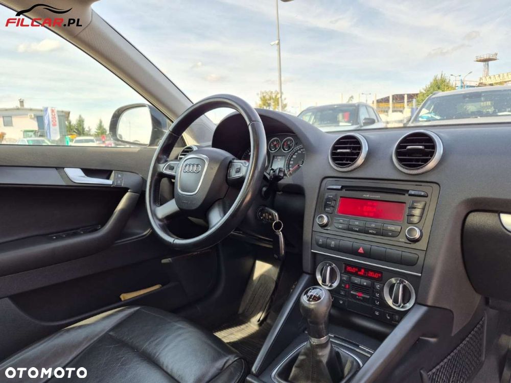Audi A3 Sportback - 16