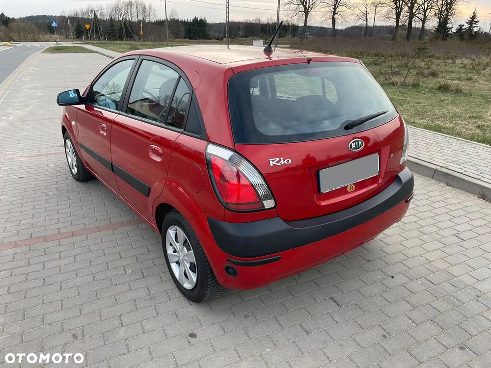 Kia Rio 1.4 Family - 8