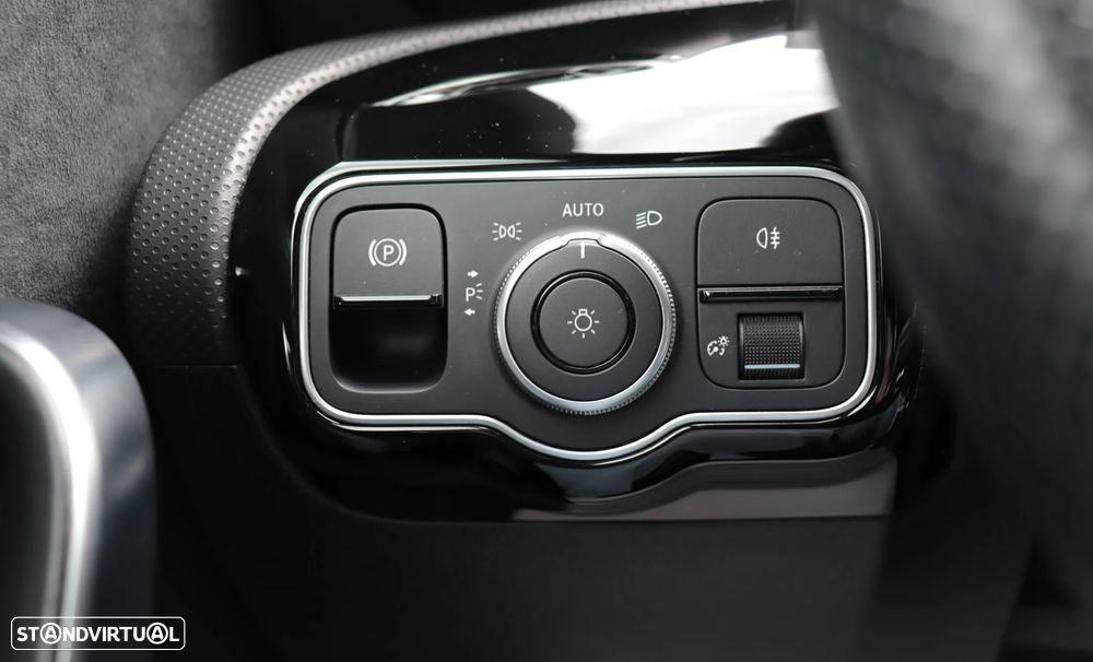 Mercedes-Benz A 180 d AMG Line Aut. - 30