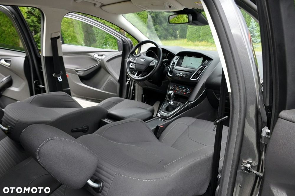 Ford Focus - 23