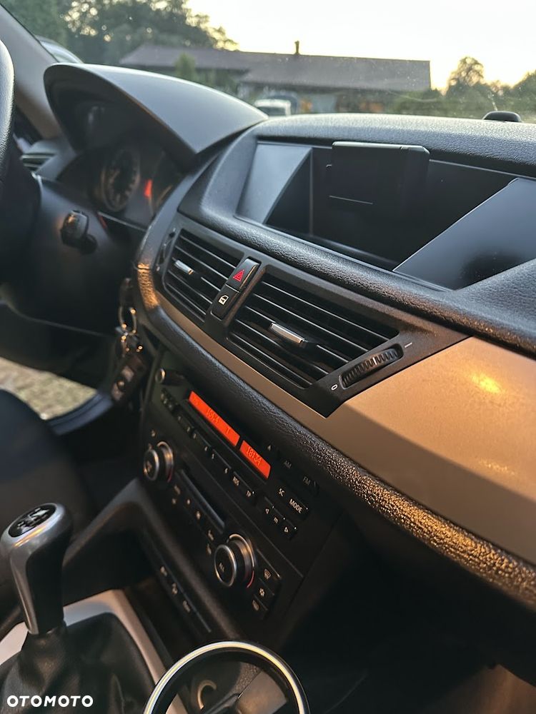 BMW X1 xDrive18d - 15