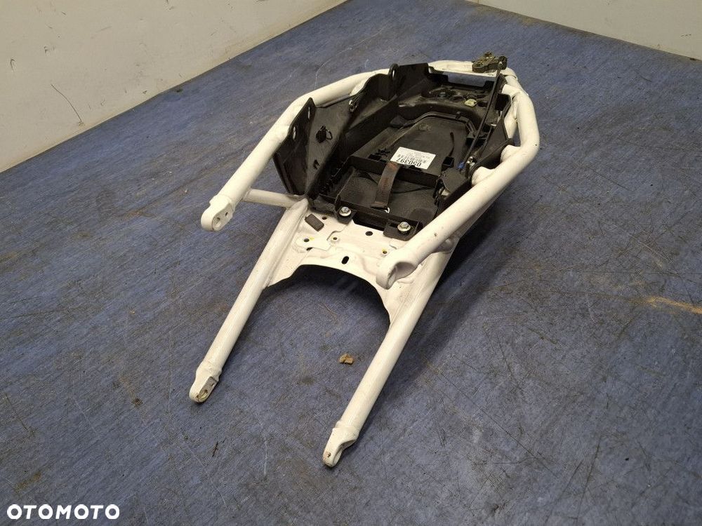 KTM DUKE 390 STELAŻ TYŁ OGON RAMA - 4