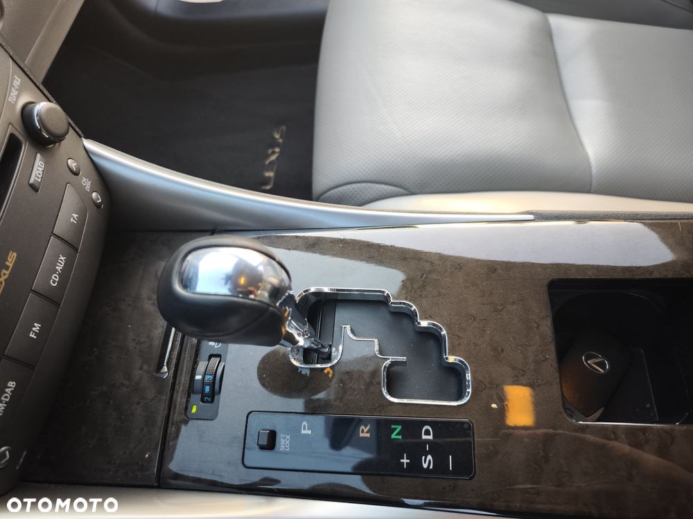 Lexus IS 250 Luxury Line - 8