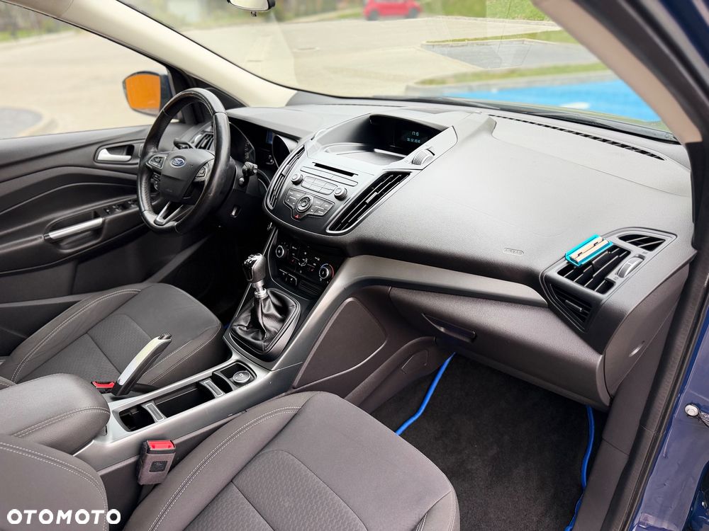 Ford Kuga 1.5 EcoBoost 2x4 Trend - 34