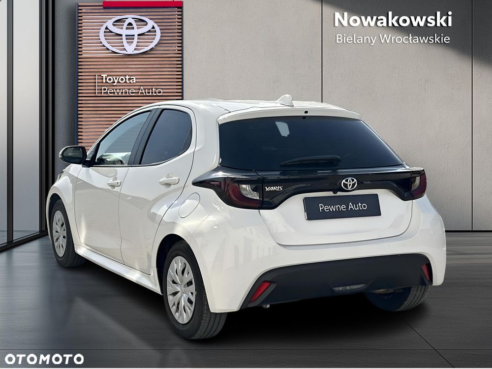 Toyota Yaris - 24