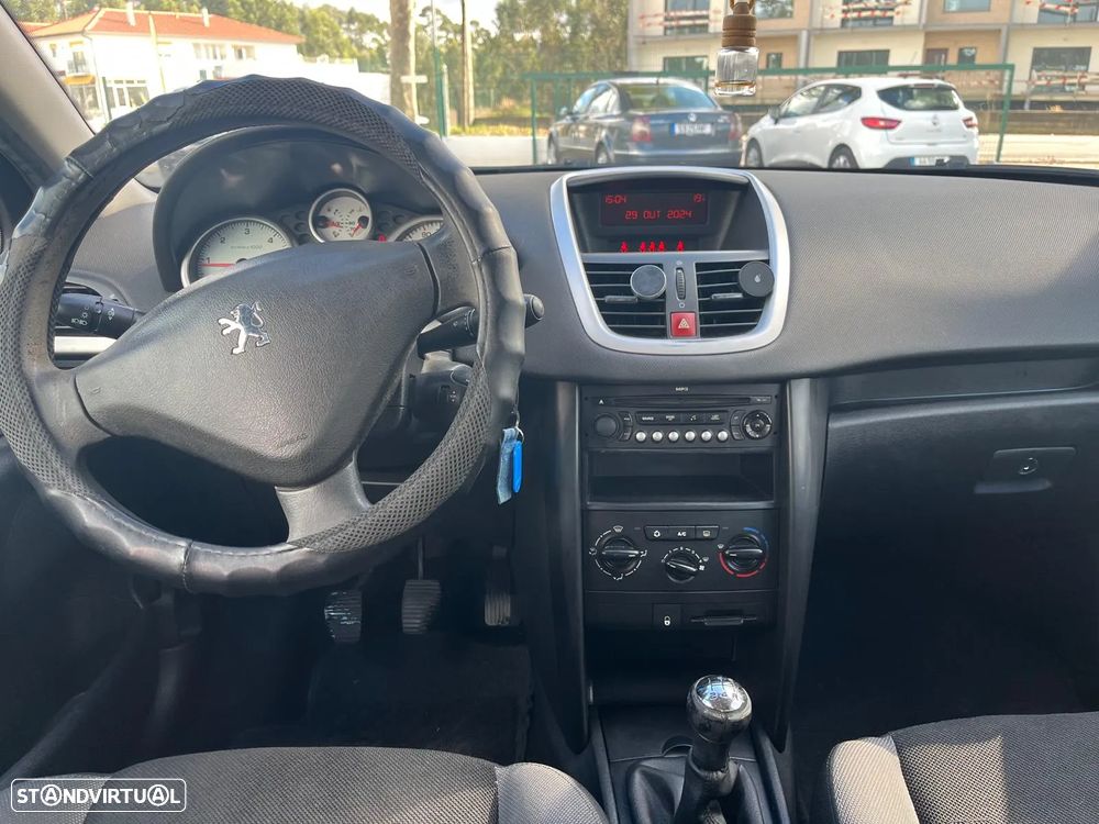 Peugeot 207 1.4 HDi Premium - 6