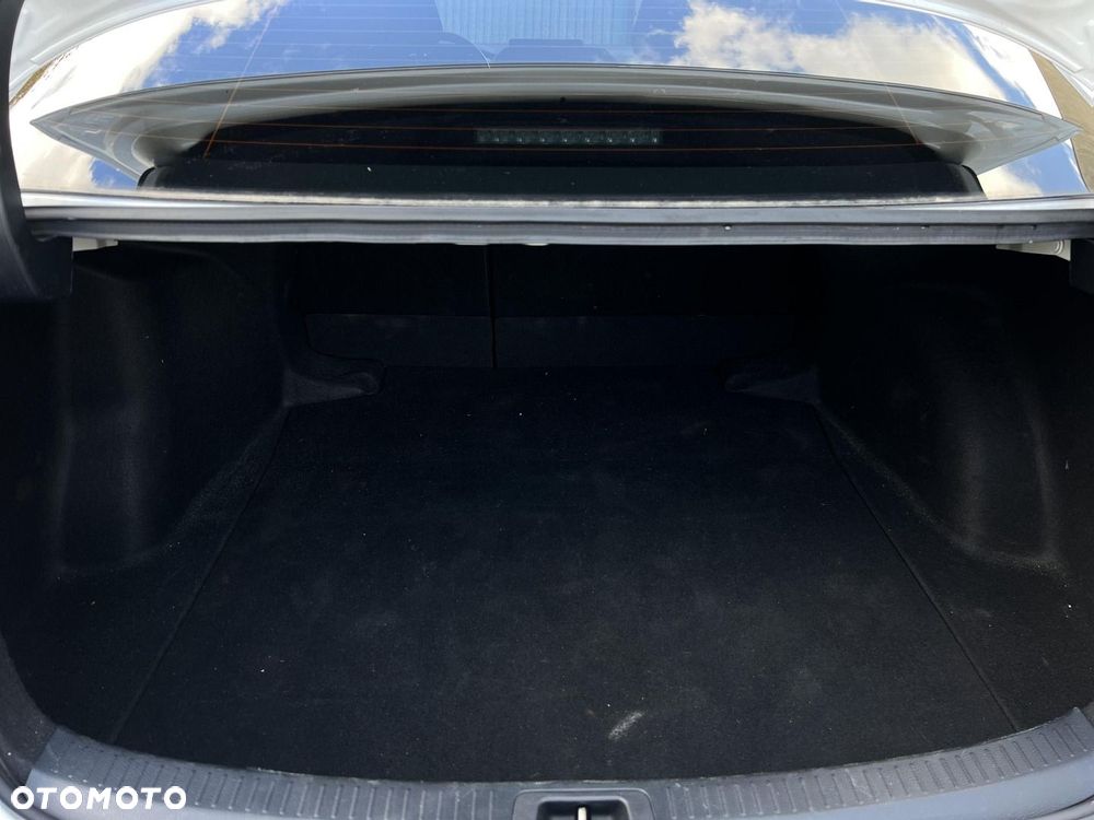 Toyota Corolla 1.8 Hybrid Comfort - 16