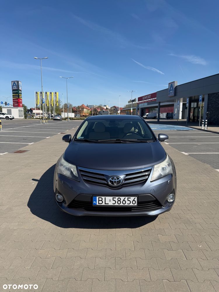 Toyota Avensis 2.0 Premium MS - 8