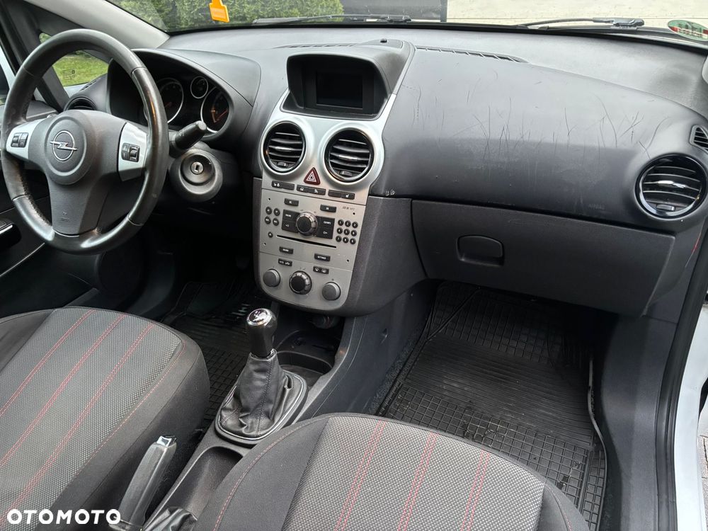 Opel Corsa 1.4 16V Sport - 23
