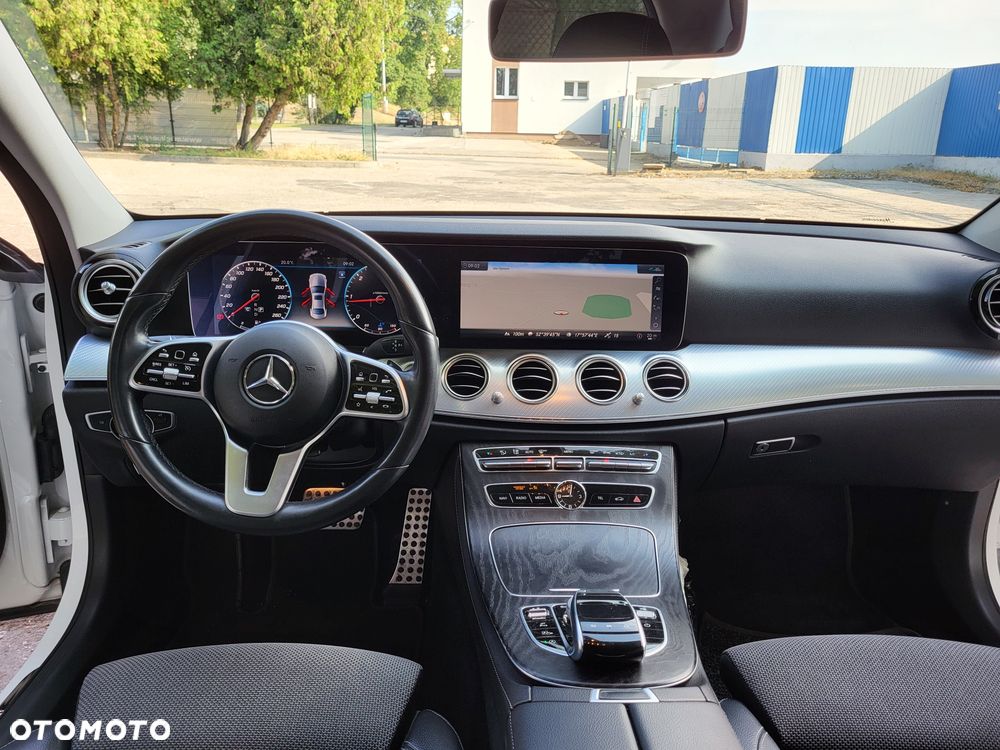 Mercedes-Benz Klasa E - 8