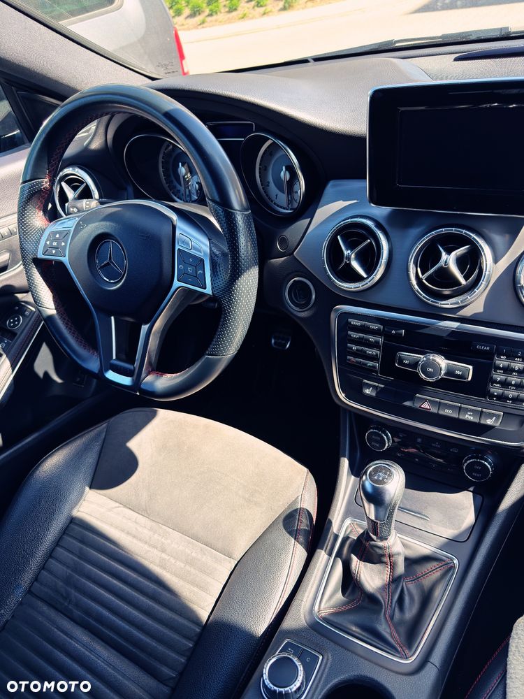 Mercedes-Benz CLA 200 - 6