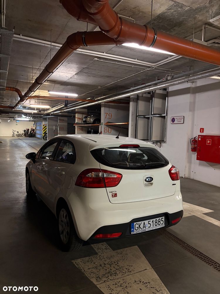 Kia Rio 1.4 crdi Business Line - 3
