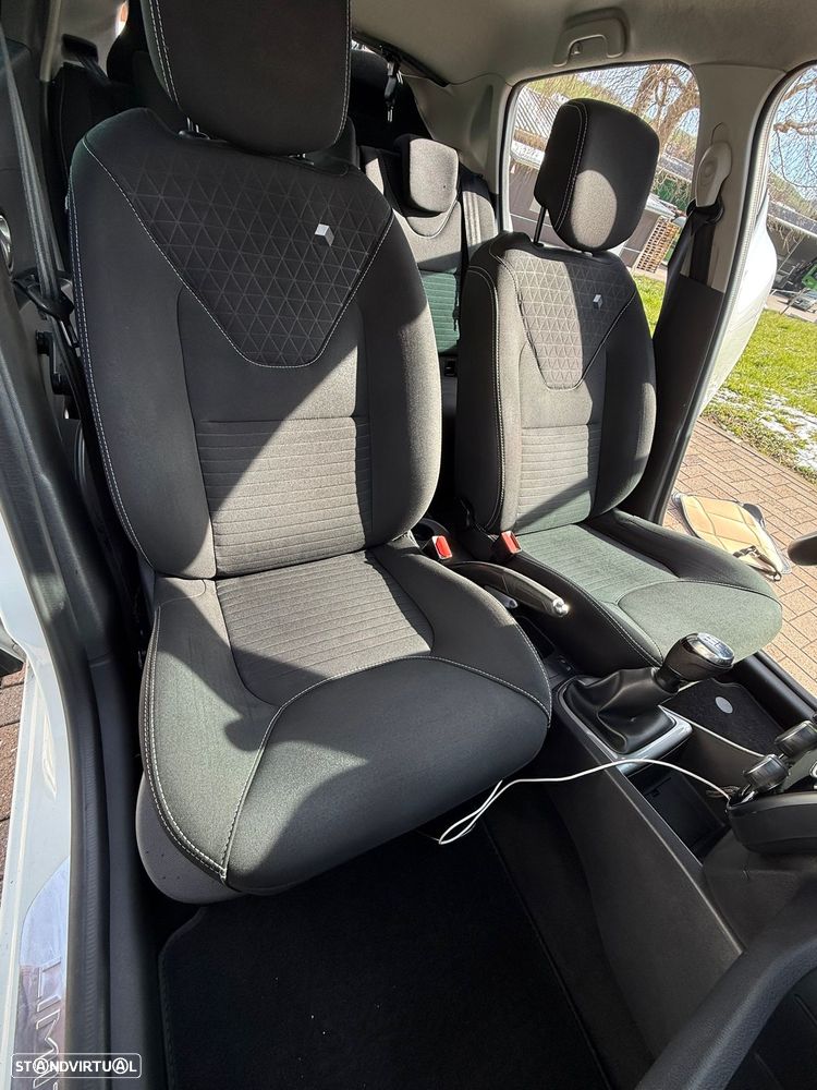 Renault Clio 1.5 dCi Limited EDition - 10