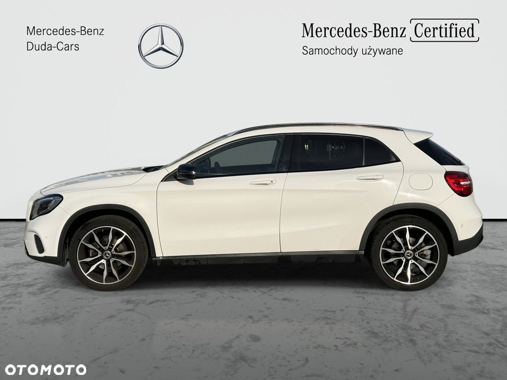 Mercedes-Benz GLA 200 7G-DCT Urban - 2