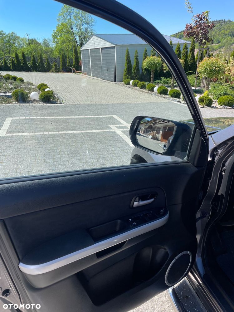 Suzuki Grand Vitara 2.4 Premium - 10