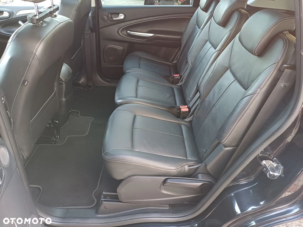 Ford S-Max 2.0 TDCi Titanium - 24