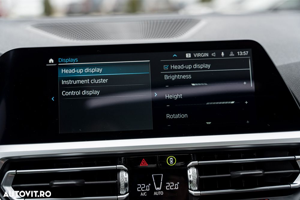 BMW Seria 3 330e Aut. M Sport - 36