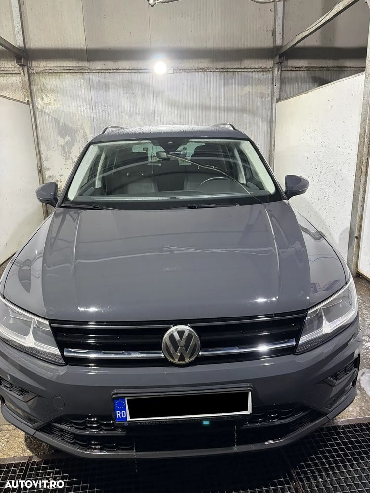 Volkswagen Tiguan - 5
