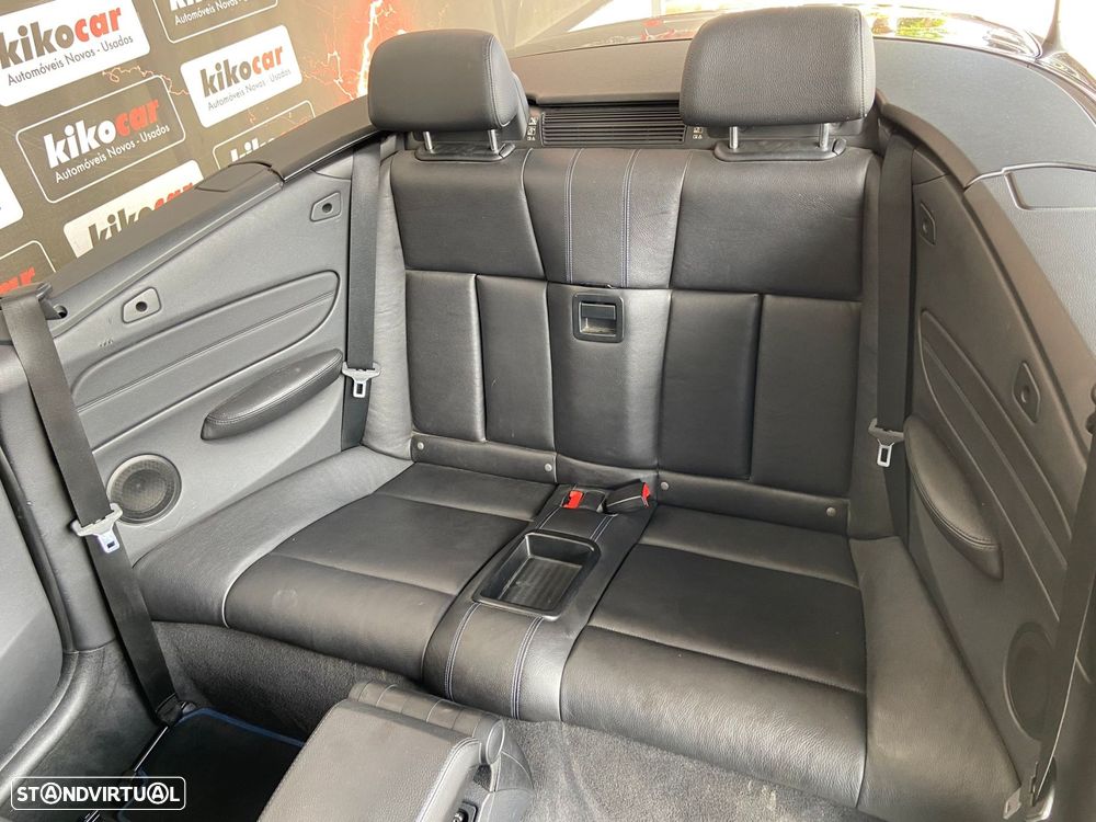 BMW 118 d Cabrio Limited Edition Lifestyle c/ M Sport Pack - 24