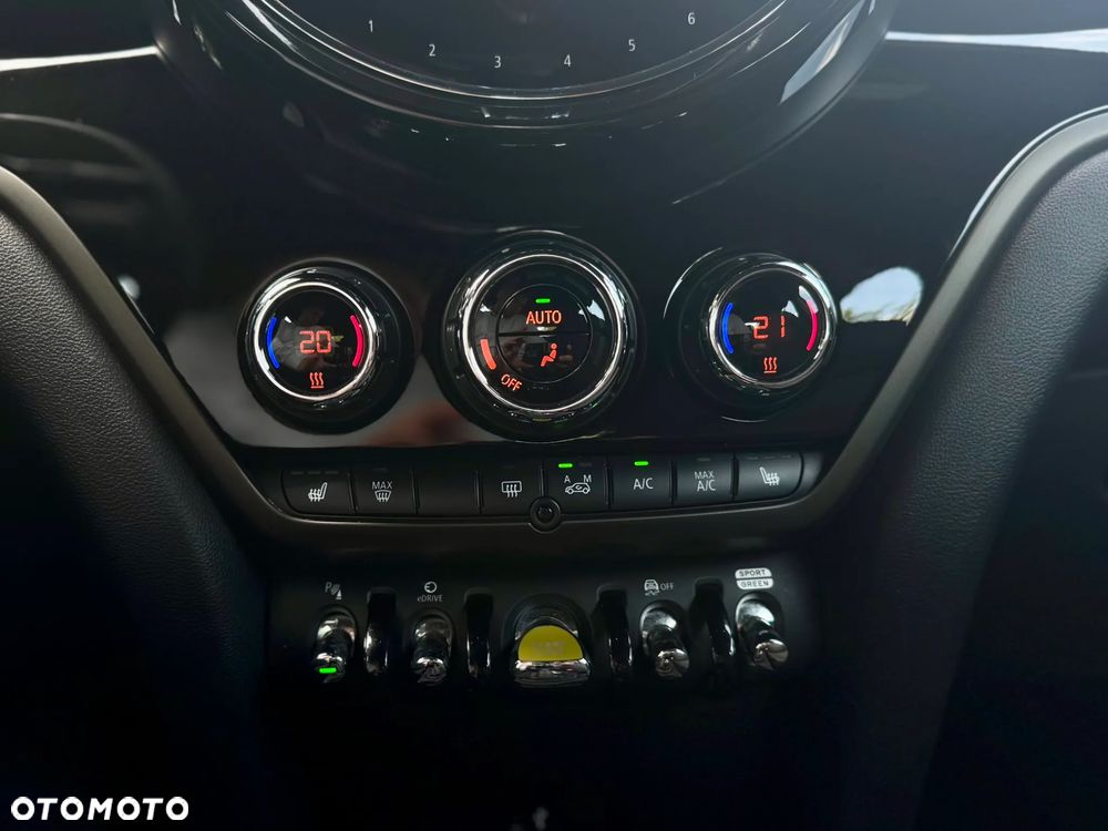 MINI Countryman Cooper SE ALL4 Classic Trim - 11
