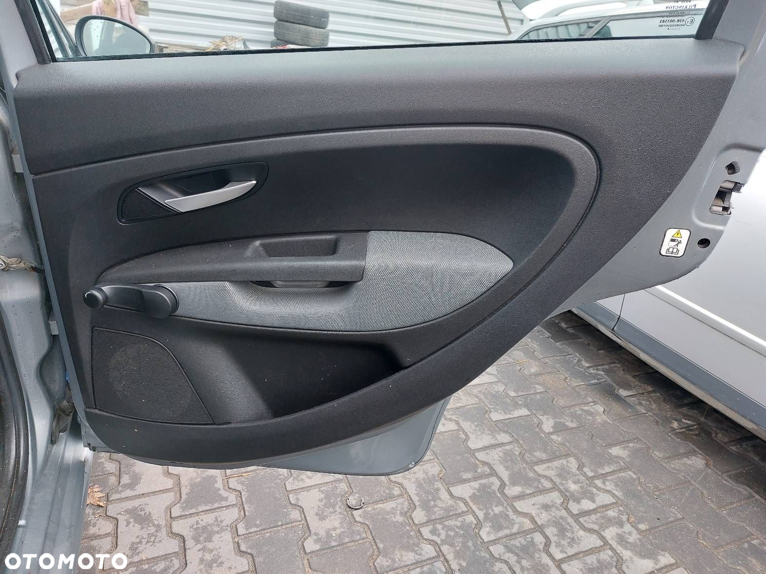 FOTELE KOMPLET LEWY PRAWY KANAPA TYŁ + BOCZKI FIAT GRANDE PUNTO I 5D - 5