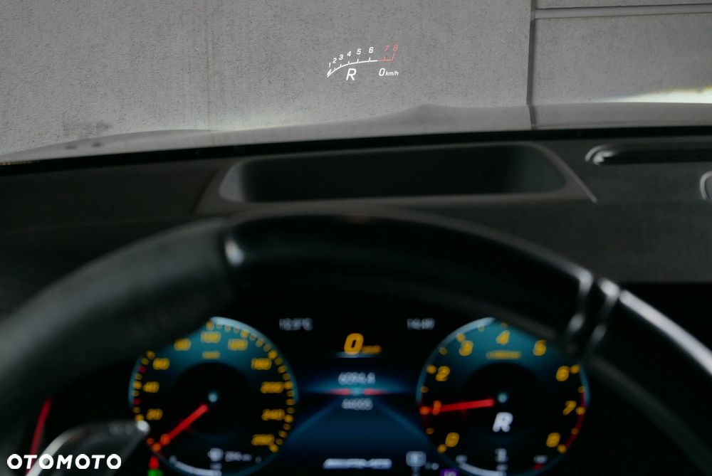 Mercedes-Benz GLB AMG 35 4Matic AMG Speedshift DCT 8G - 24