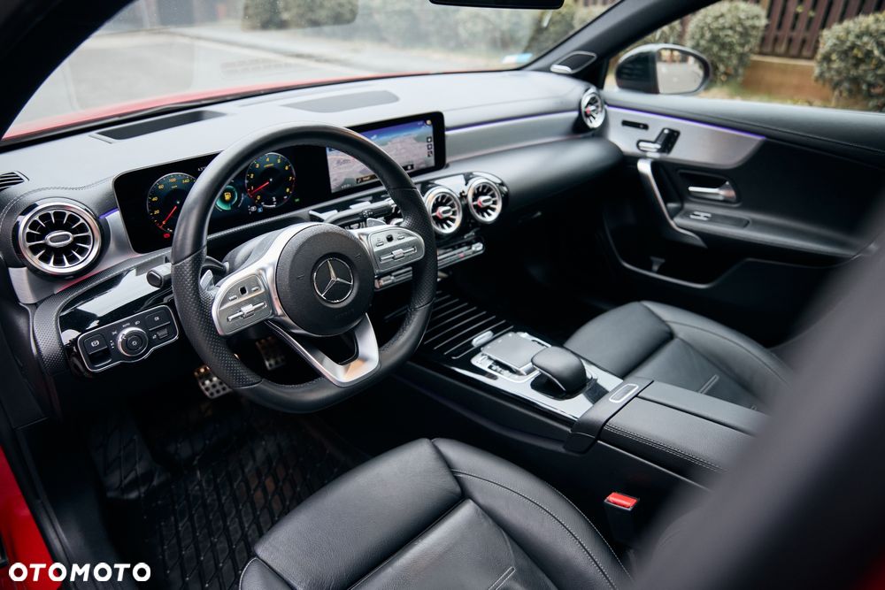 Mercedes-Benz Klasa A 250 AMG Line 7G-DCT - 16