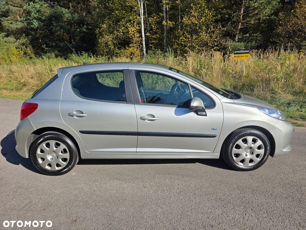 Peugeot 207 - 35