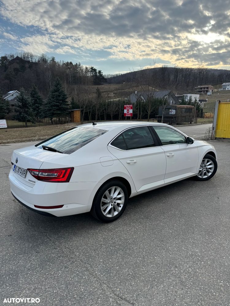 Skoda Superb 1.6 TDI DSG Ambition - 2