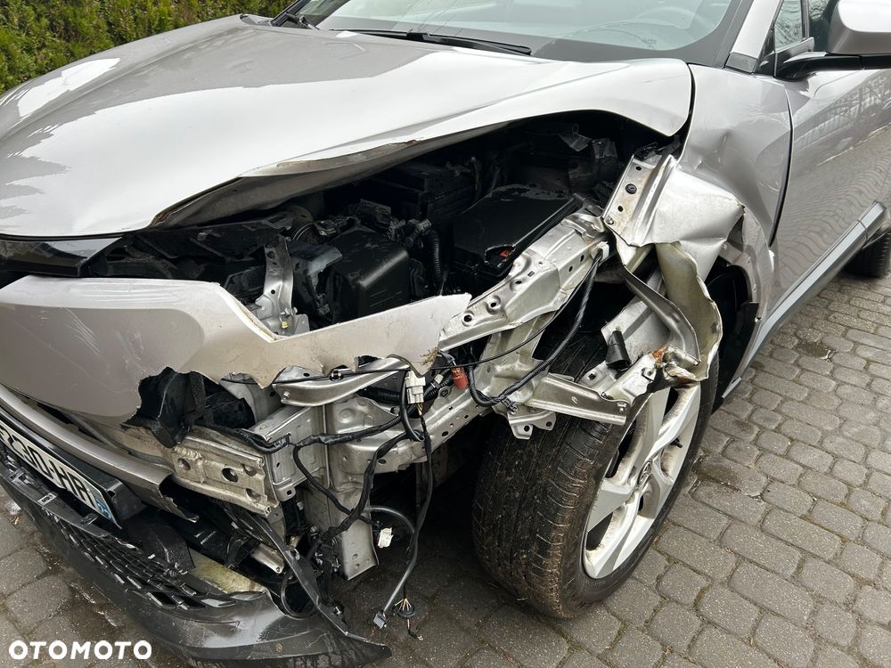 Toyota C-HR - 8