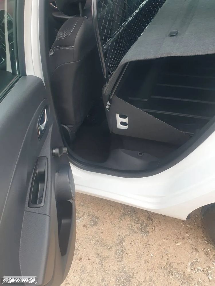 Renault Clio Zen Iva Dedutível - 17