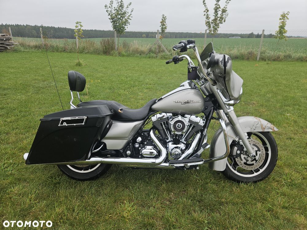 Harley-Davidson Touring Street Glide - 2